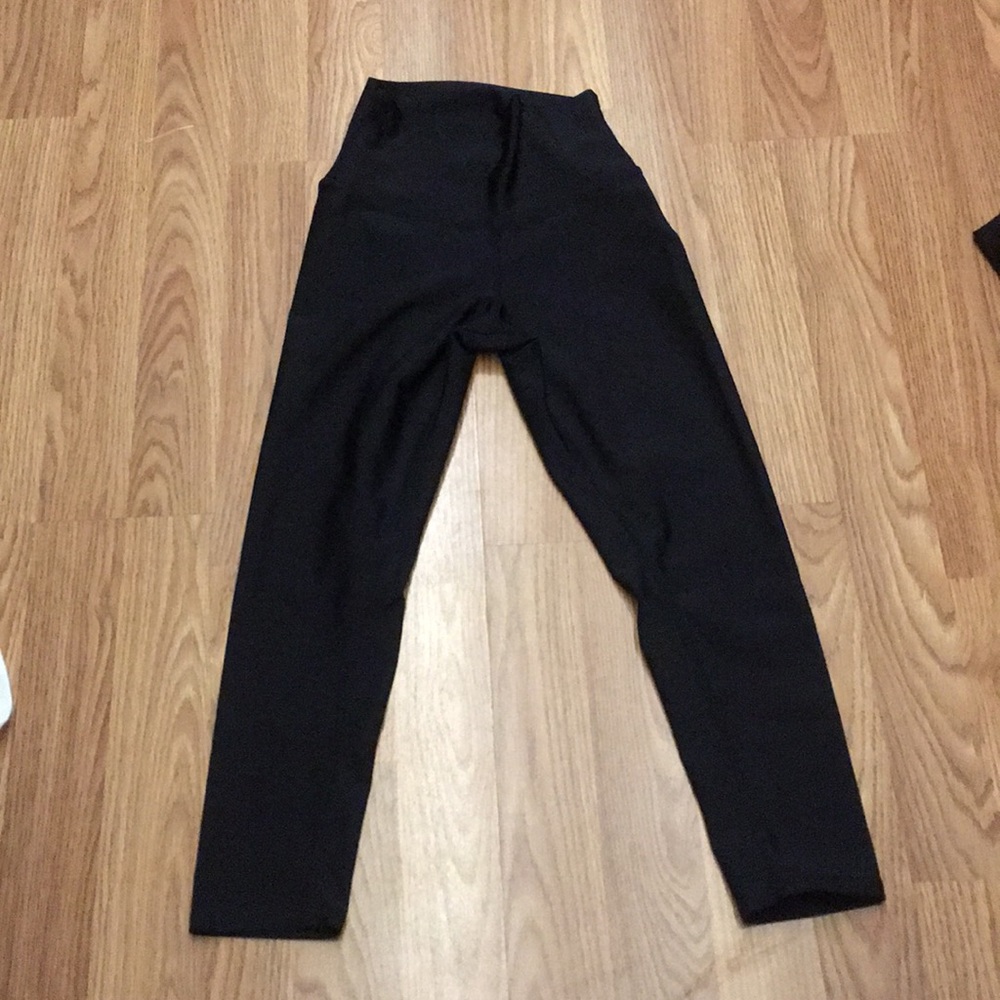 Alo Yoga Airlift Black Leggings Size XS